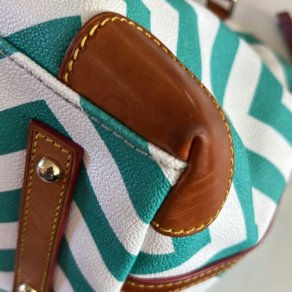 Dooney& Bourke Satchel Shoulder Bag Wavy Lines coated canvas green / Wh   Brown - Picture 16 of 17